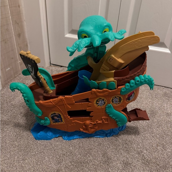 {Thomas the train} toy bundle - Picture 4 of 16